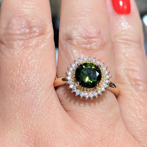 Olive Green & Clear CZs Ring - Picture 6 of 10